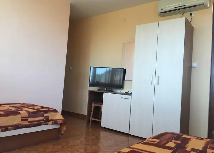 Tonus 招待所 奥布佐尔